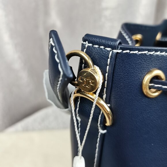 Brand new Tory Burch T Monogram Leather Bucket Bag In dark blue - Picture 12 of 16
